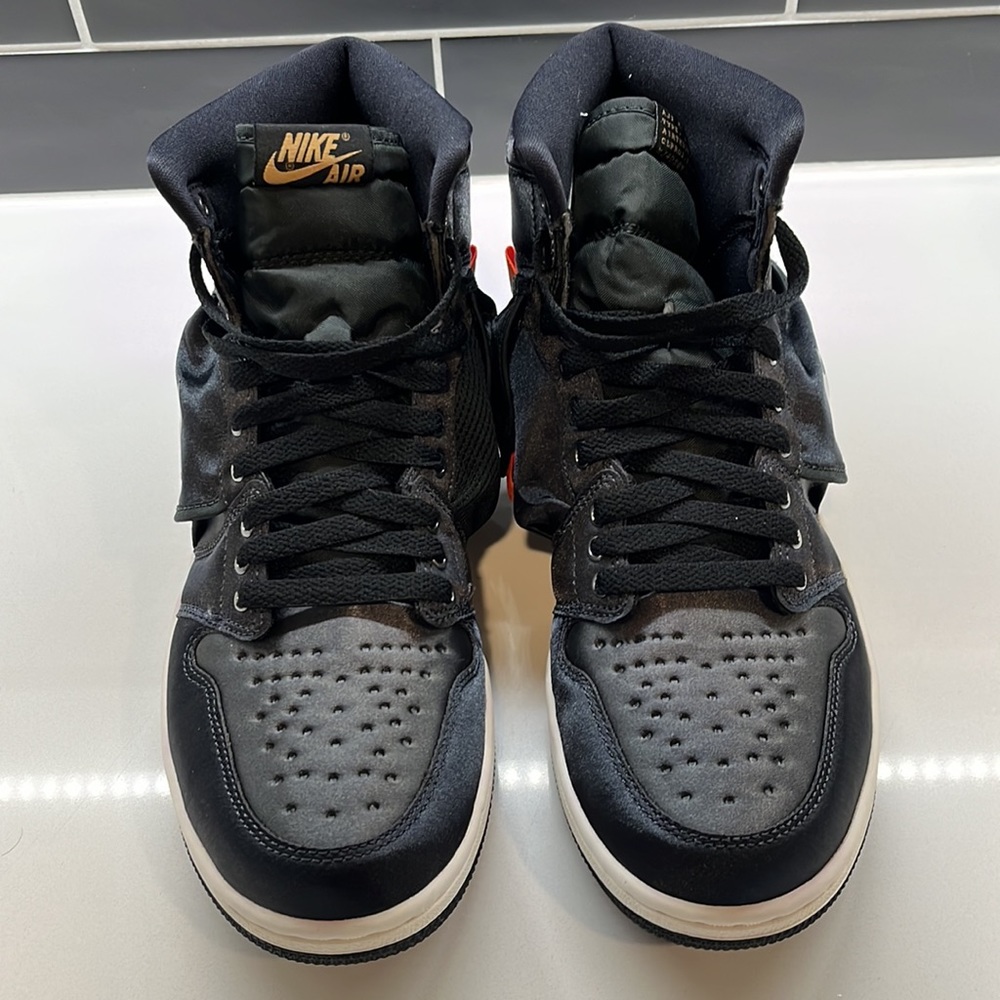 Air Jordan 1 High OG 'Stash - Picture 3 of 10